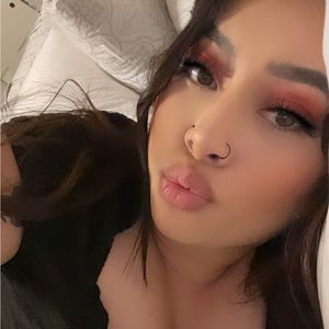 Meet your Posher, Valerie